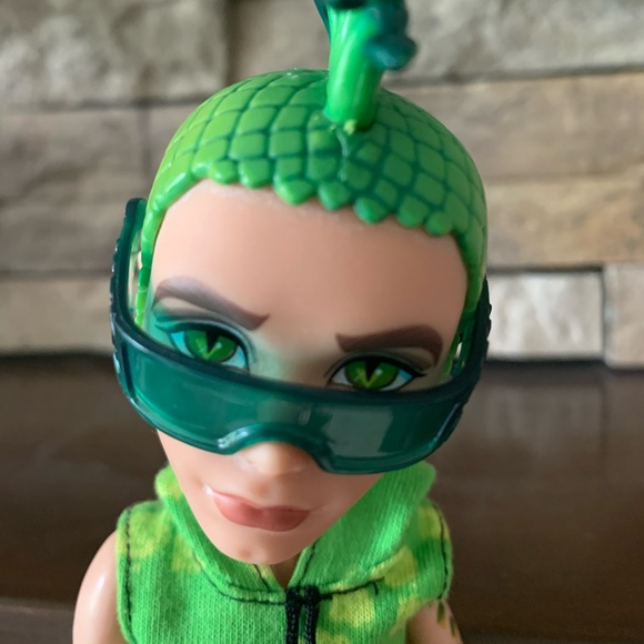Monster High Deuce Gorgon Scaris City of Frights 2012 Retired Doll - Picture 7 of 10